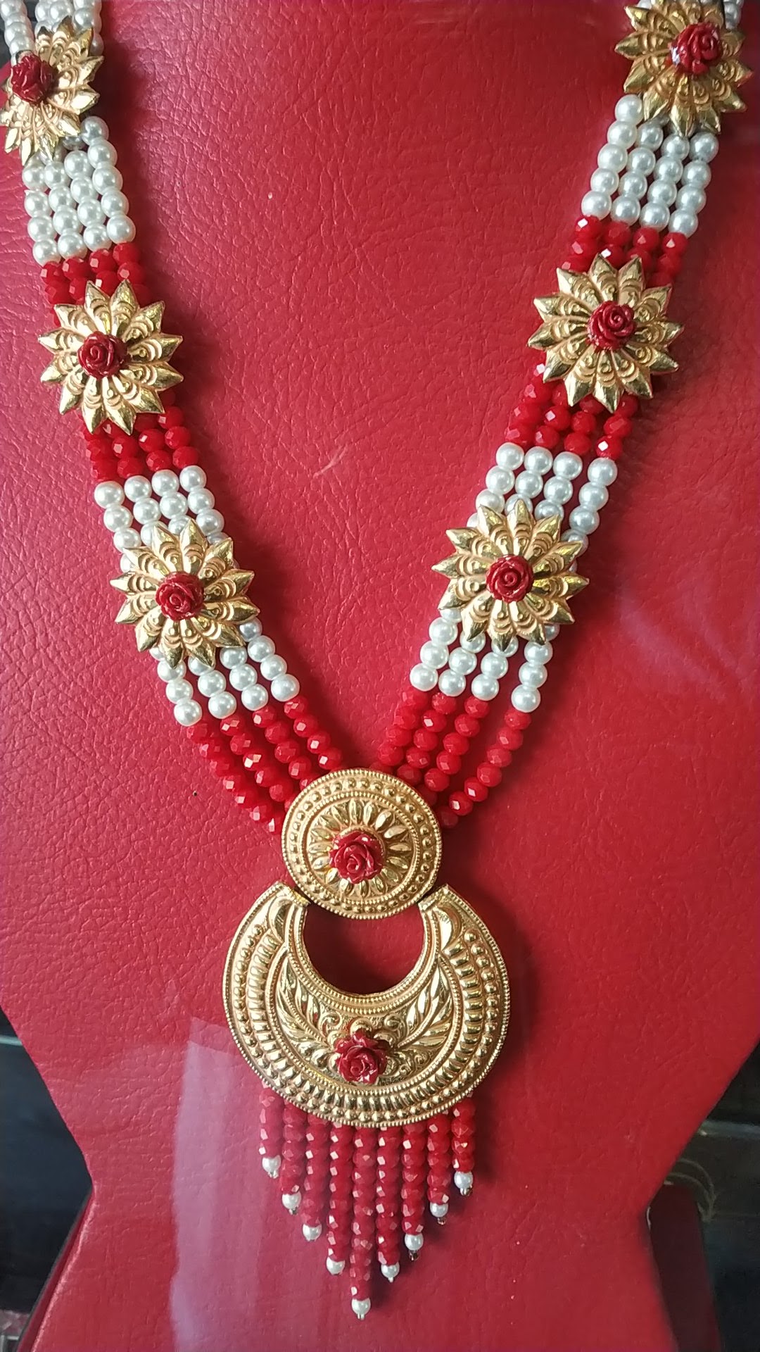Red Bead and Pearl Traditional Gold Mala